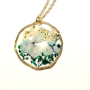 REAL Pressed Flower Glass Pendant Necklace Round Dried Floral with Gold Tone Rim